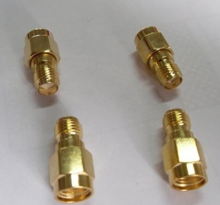 موصلات محورية SMA RF مطلية بالذهب ISO مع مقاومة 50 أوم